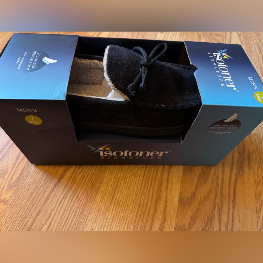 Isotoner Men's Black Loafers